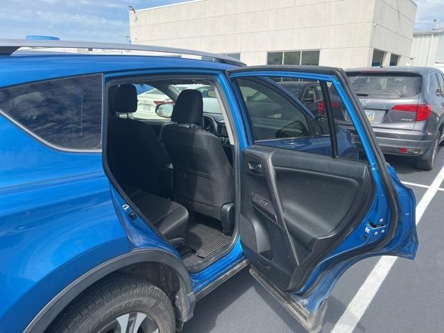 Photo of 2018 Electric Storm Blue Toyota RAV4