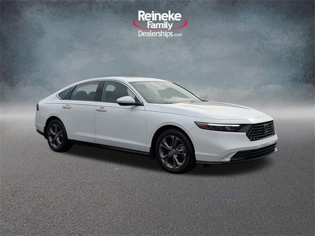 Photo of 2023 White Honda Accord