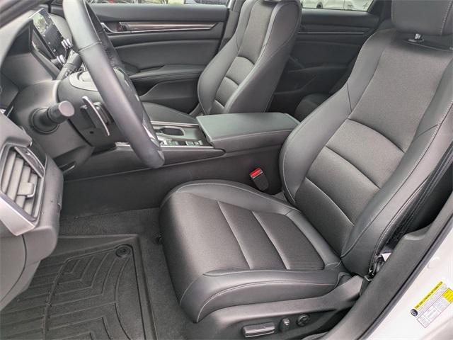 Photo of 2022 Platinum White Pearl Honda Accord