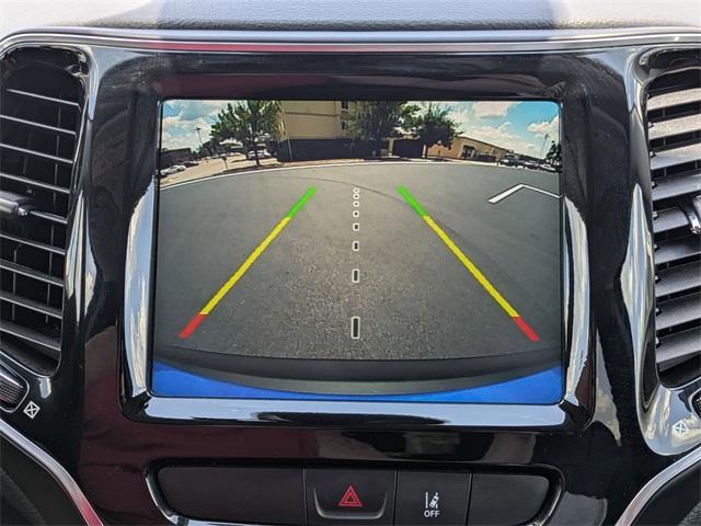 Photo of 2022 Hydro Blue Pearlcoat Jeep Cherokee