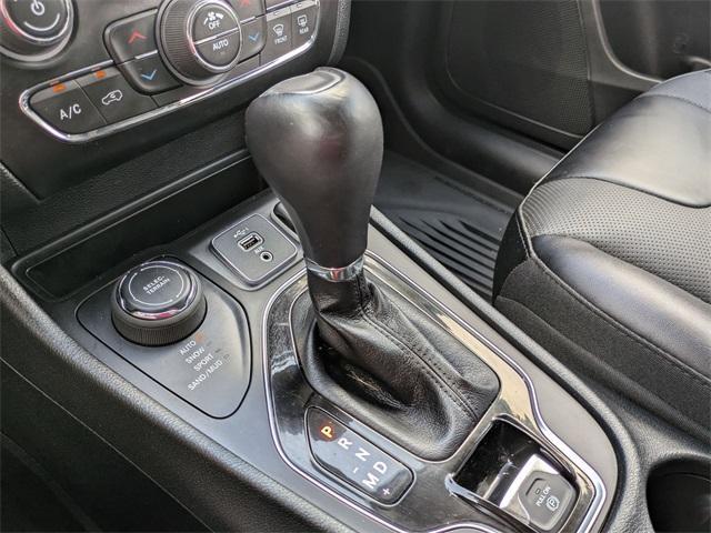 Photo of 2022 Hydro Blue Pearlcoat Jeep Cherokee