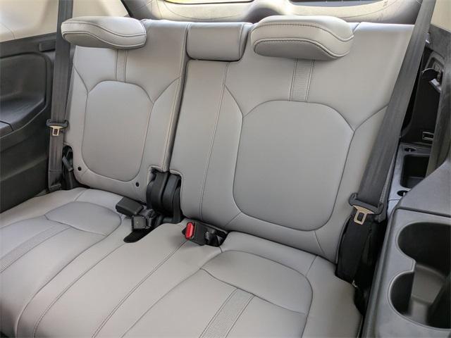 Photo of 2025 Obsidian Blue Pearl Honda Pilot