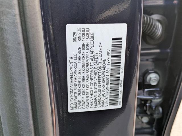 Photo of 2025 Obsidian Blue Pearl Honda Pilot
