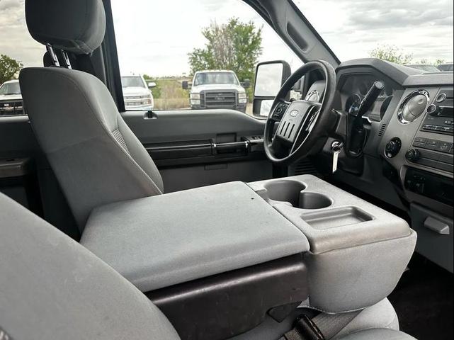 Photo of 2014 Sterling Gray Metallic Ford F-350