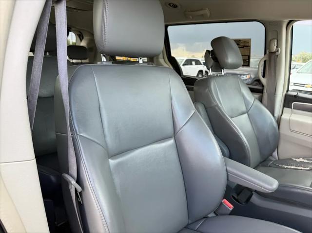 Photo of 2010 Mercury Silver Metallic Volkswagen Routan