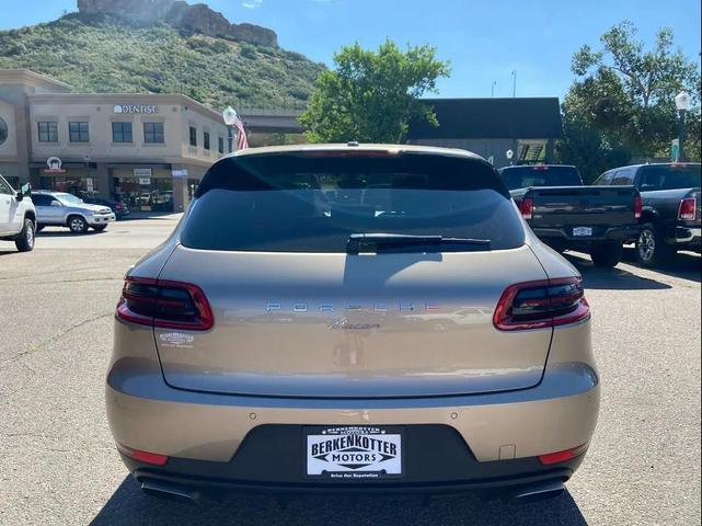 Photo of 2018 Beige Porsche Macan