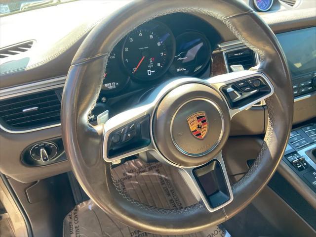 Photo of 2018 Beige Porsche Macan