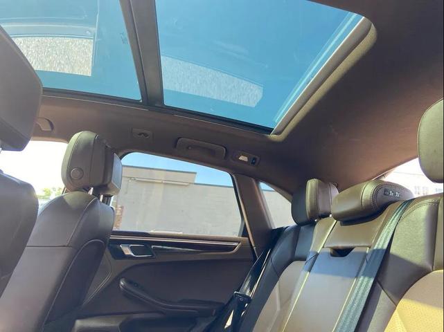 Photo of 2018 Beige Porsche Macan