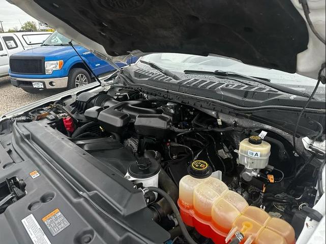 Photo of 2017 Oxford White Ford F-250