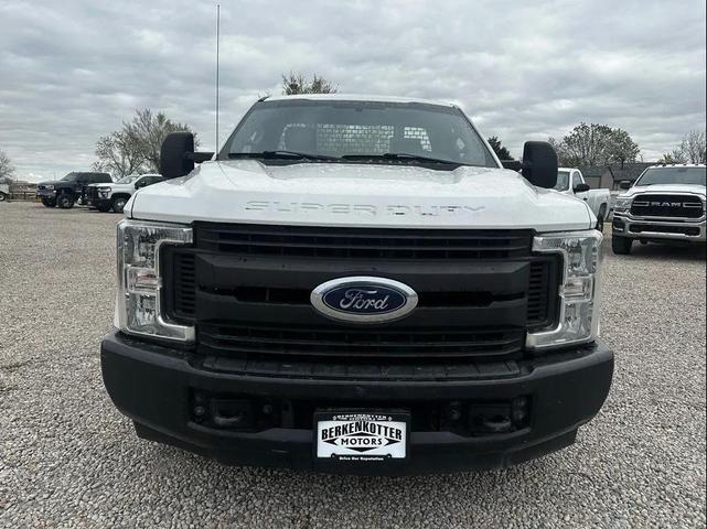 Photo of 2017 Oxford White Ford F-250