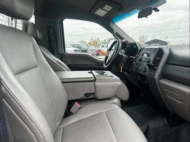 Photo of 2017 Oxford White Ford F-250