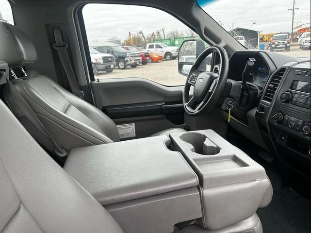 Photo of 2017 Oxford White Ford F-250
