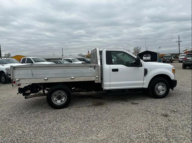 Photo of 2017 Oxford White Ford F-250