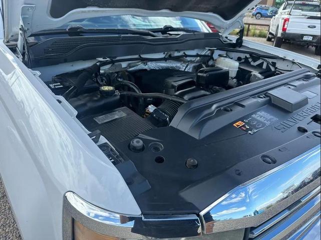Photo of 2015 Summit White Chevrolet Silverado 2500
