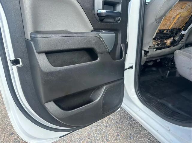 Photo of 2015 Summit White Chevrolet Silverado 2500