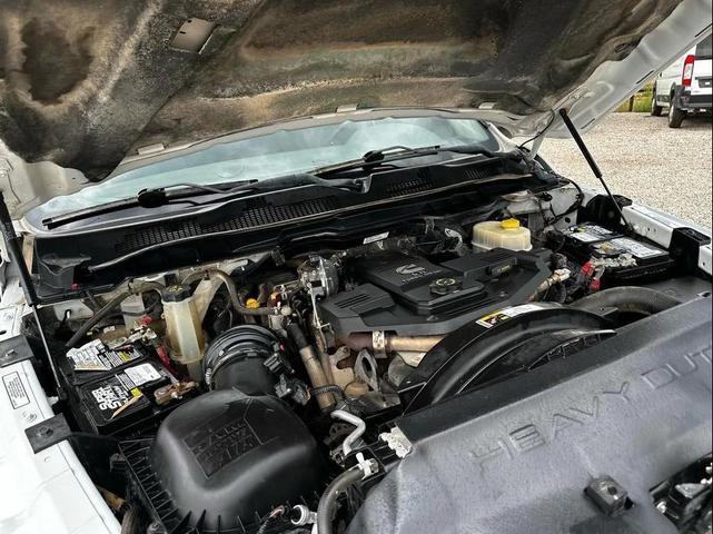 Photo of 2017 Bright White Clearcoat RAM 3500