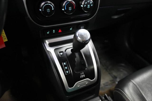 Photo of 2016 Gray Jeep Compass