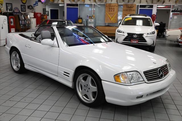Photo of 2001 Glacier White Mercedes-Benz SL-Class