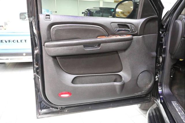 Photo of 2007 Black Raven Cadillac Escalade