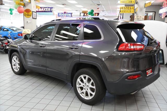 Photo of 2017 Charcoal Jeep Cherokee