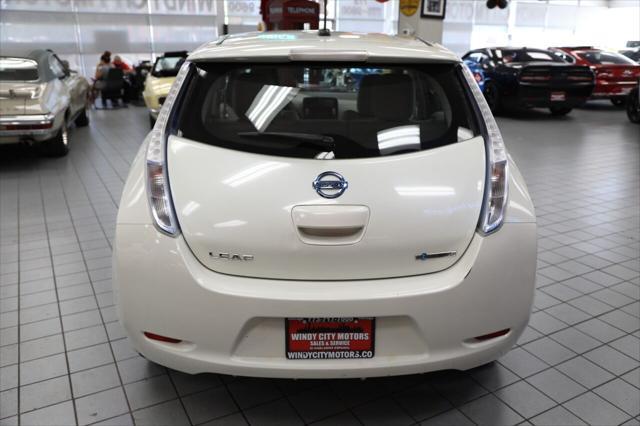 Photo of 2012 Glacier Pearl Nissan Leaf