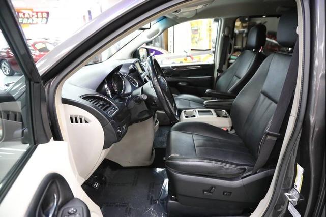 Photo of 2016 Charcoal Chrysler Town & Country