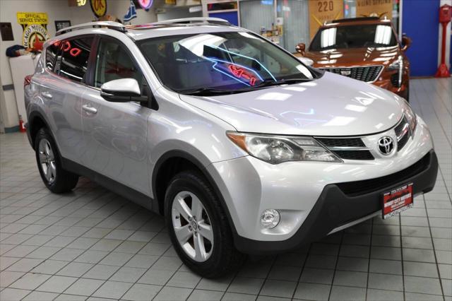 Photo of 2015 Classic Silver Metallic Toyota RAV4
