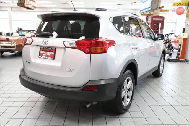 Photo of 2015 Classic Silver Metallic Toyota RAV4