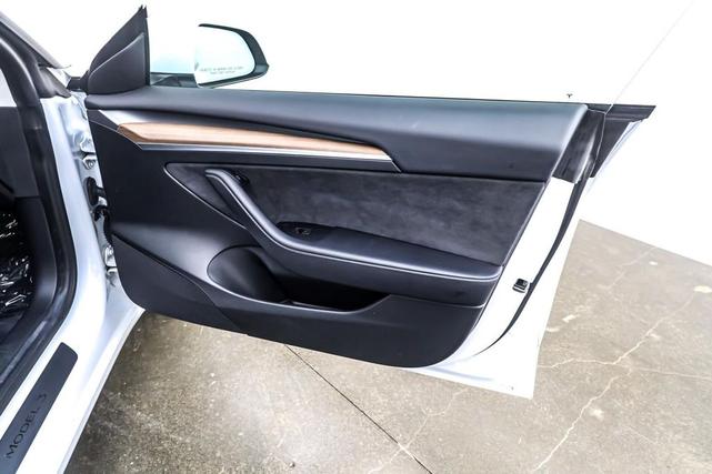 Photo of 2022 Pearl White Multi-Coat Tesla Model 3