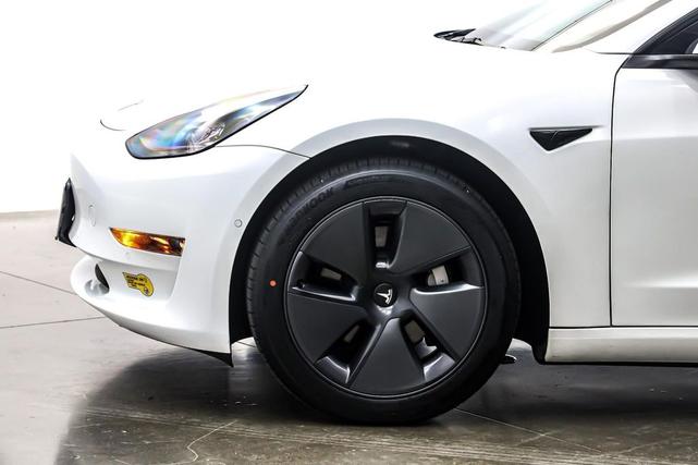 Photo of 2022 Pearl White Multi-Coat Tesla Model 3