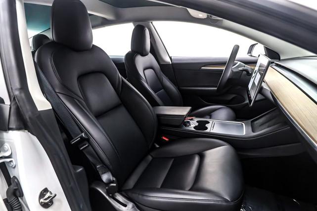 Photo of 2022 Pearl White Multi-Coat Tesla Model 3