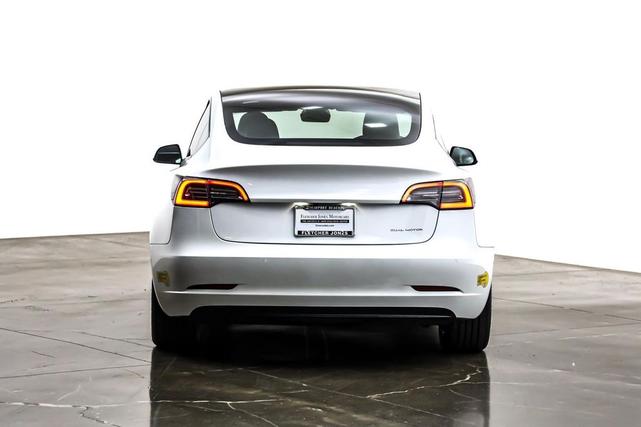Photo of 2022 Pearl White Multi-Coat Tesla Model 3