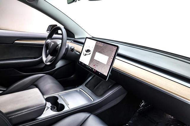 Photo of 2022 Pearl White Multi-Coat Tesla Model 3