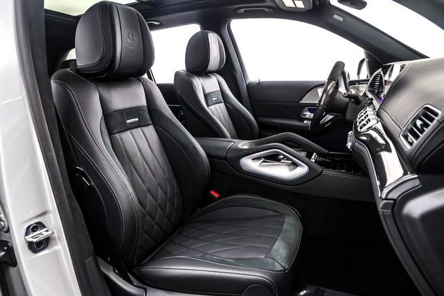Photo of 2026 MANUFAKTUR Alpine Grey Mercedes-Benz AMG GLE 63