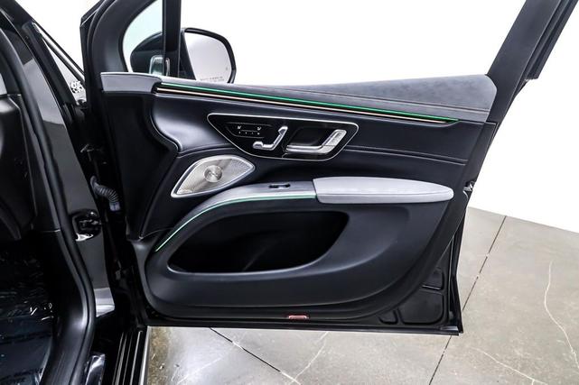 Photo of 2023 Obsidian Black Metallic Mercedes-Benz EQS 580