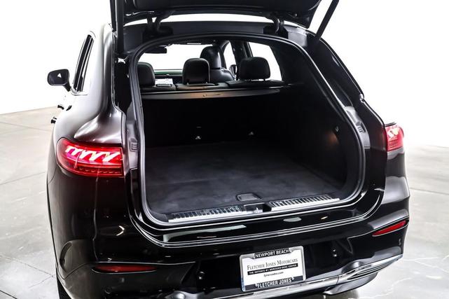 Photo of 2023 Obsidian Black Metallic Mercedes-Benz EQS 580