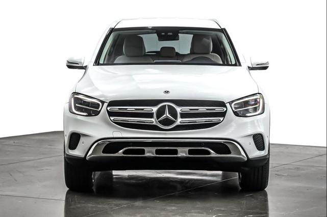 Photo of 2022 Polar White Mercedes-Benz GLC 300