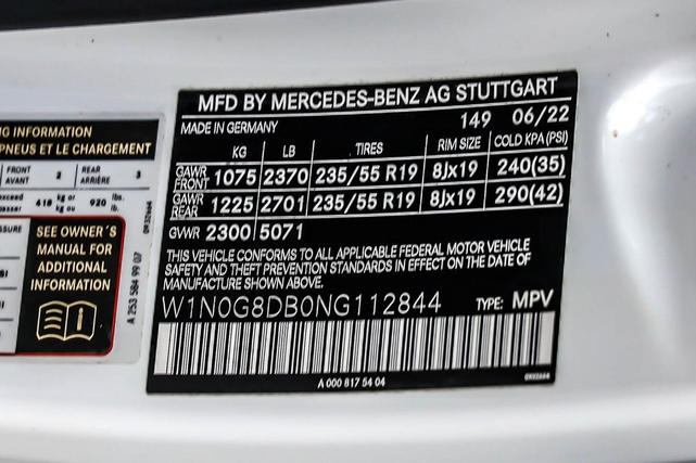 Photo of 2022 Polar White Mercedes-Benz GLC 300