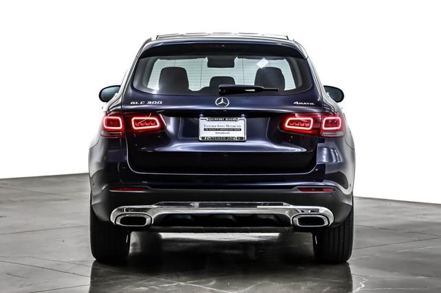 Photo of 2022 Lunar Blue Metallic Mercedes-Benz GLC 300