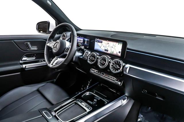 Photo of 2025 Polar White Mercedes-Benz EQB 300