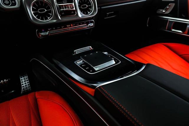 Photo of 2025 Obsidian Black Metallic Mercedes-Benz G-Class
