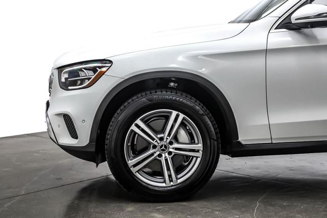 Photo of 2021 Polar White Mercedes-Benz GLC 300