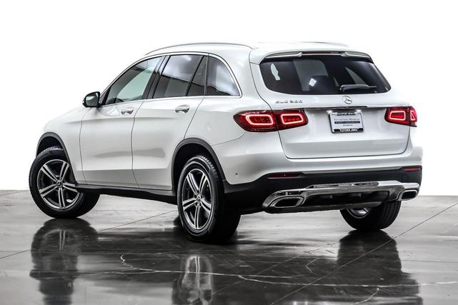 Photo of 2021 Polar White Mercedes-Benz GLC 300