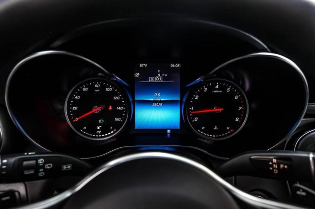 Photo of 2021 Polar White Mercedes-Benz GLC 300
