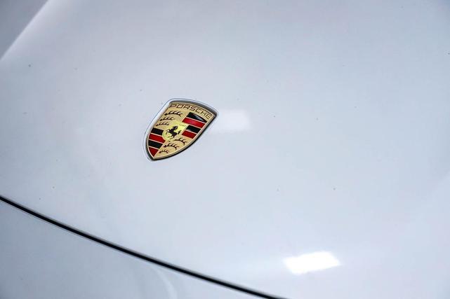 Photo of 2022 Dolomite Silver Metallic Porsche Taycan