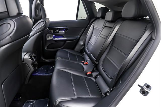 Photo of 2023 Polar White Mercedes-Benz GLC 300