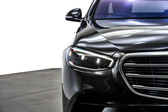 Photo of 2021 Black Mercedes-Benz S-Class