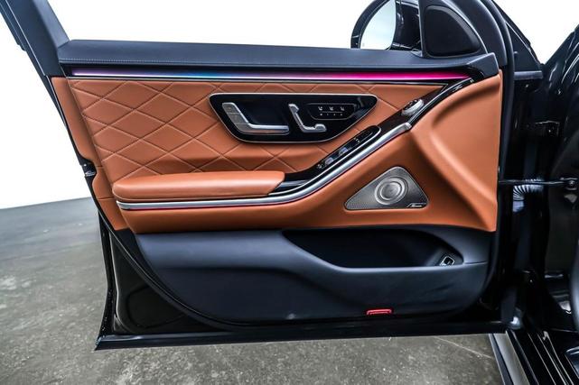 Photo of 2021 Black Mercedes-Benz S-Class