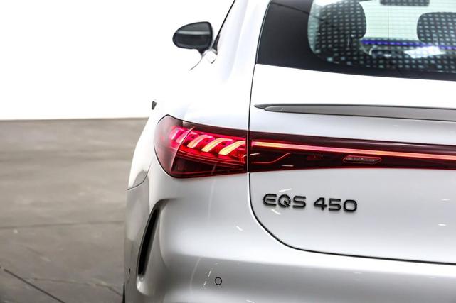 Photo of 2023 Polar White Mercedes-Benz EQS 450