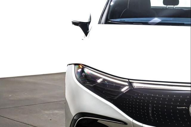 Photo of 2023 Polar White Mercedes-Benz EQS 450